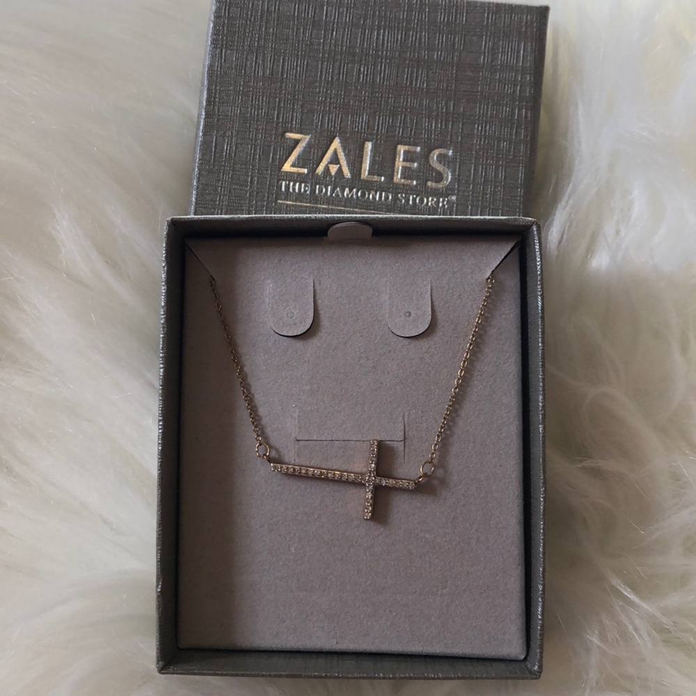 Zales 10k Gold Side Cross Necklace